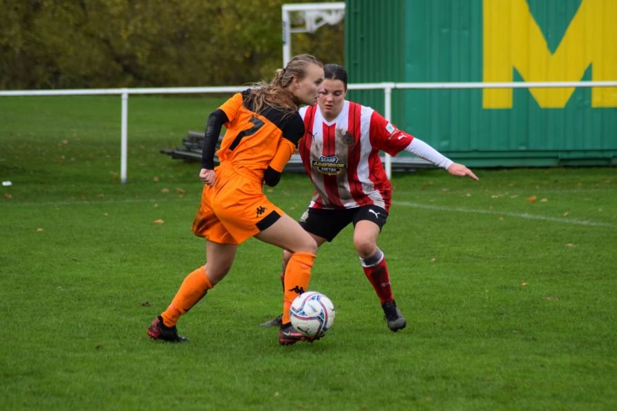 Runcorn Linnets beat Altrincham 3-1.