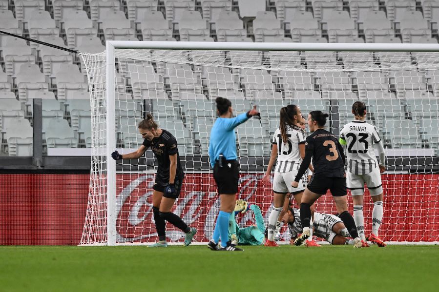 Liga de Campeones Femenina de la UEFA - Juventus v Arsenal -