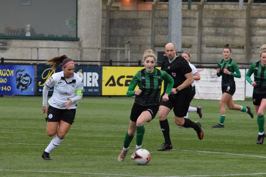 Home town semi-final for Aberystwyth’s Emily Thomas - SheKicks