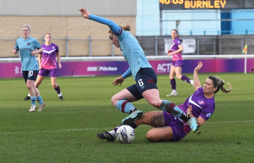 Loughborough Lightning v Burnley