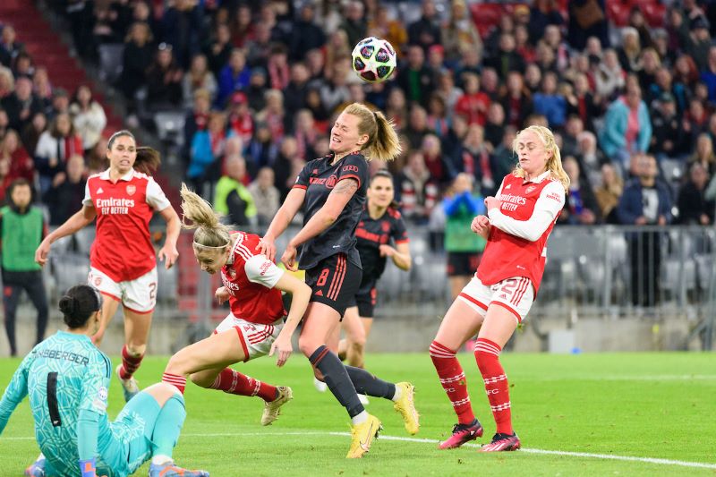 FC Bayern Munich v Arsenal FC - UEFA Womens Champions League - Allianz Arena