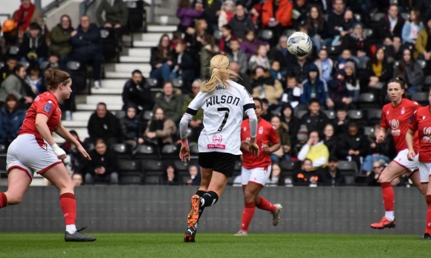 Over 5,000 saw Nottingham Forest win the Terri Lee Photography pride park