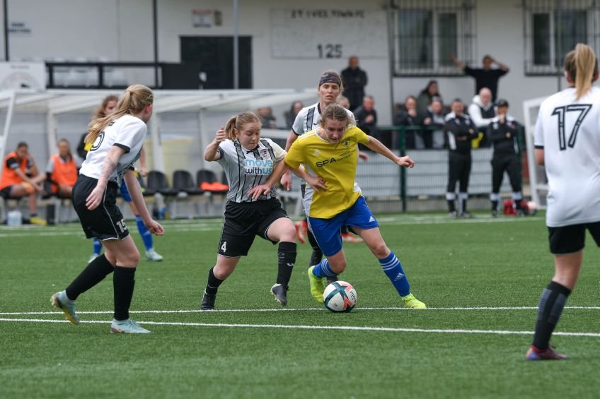 Newmarket Town went through 4-1 at St Ives Town