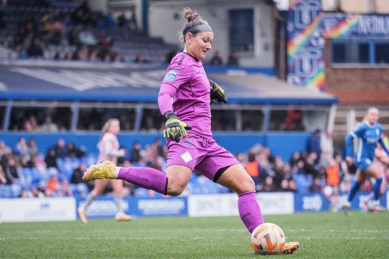 Goalkeeper Shae Yanez has completed a permanent transfer from London City Lionesses to the San Diego Wave