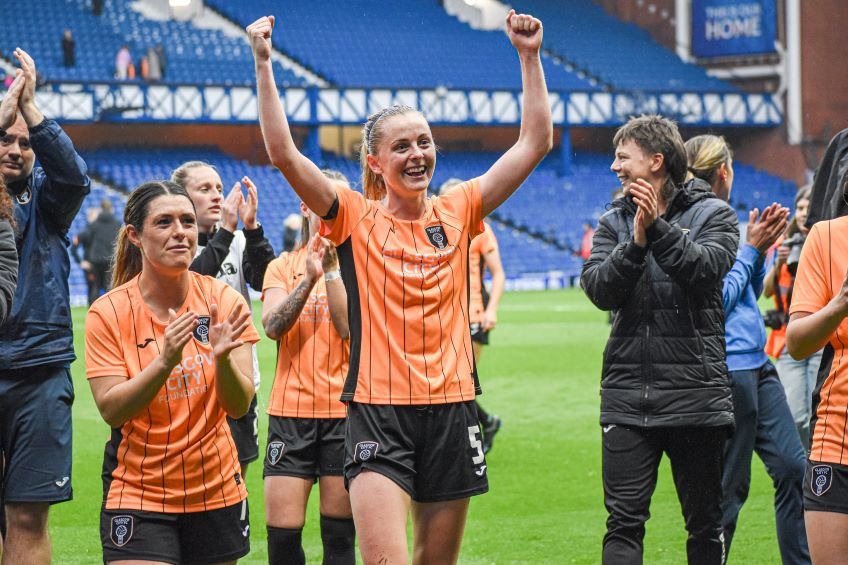 Claire Walsh agrees new Glasgow City contract