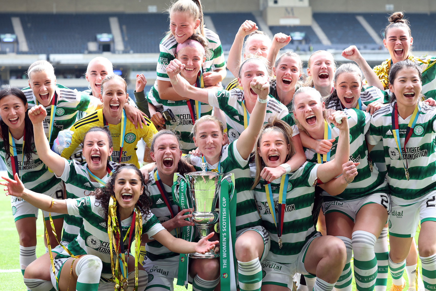 REACCIÓN POSTERIOR AL PARTIDO: Fran Alonso dice: "Ese es el final perfecto que se merecían las chicas", cuando el Celtic se hace con la Copa de Escocia en Hampden Park