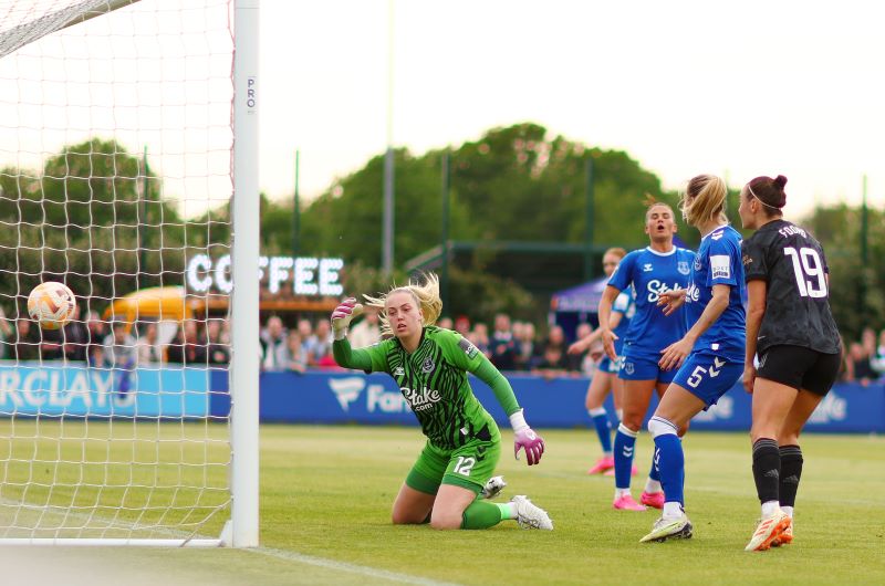 Everton FC v Arsenal - Superliga Femenina Barclays