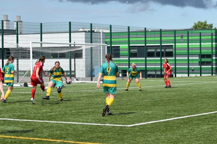 Connah`s Quay Nomads v Runcorn Linnets.