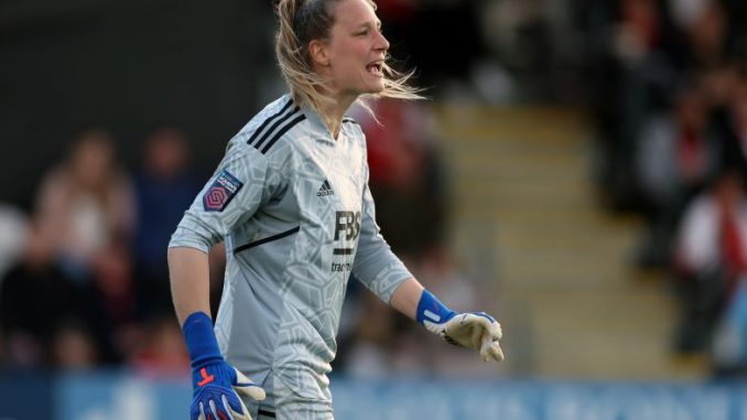 Janina Leitzig returns to Leicester City on permanent deal