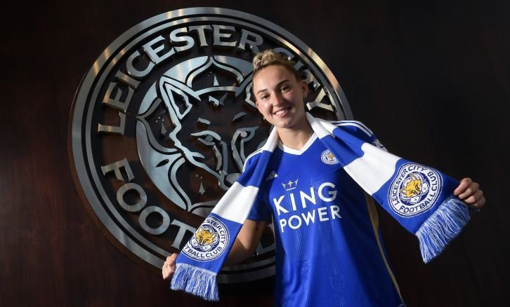 Leicester City's new signing, Aimee Palmer