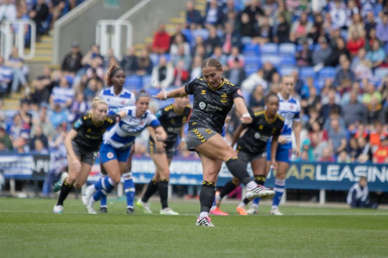 Barclays Women's Championship - Reading v Southampton - The Select Car Leasing Stadium