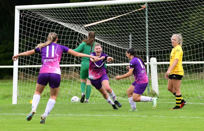 Leafield Athletic 0-6 Loughborough Lightning