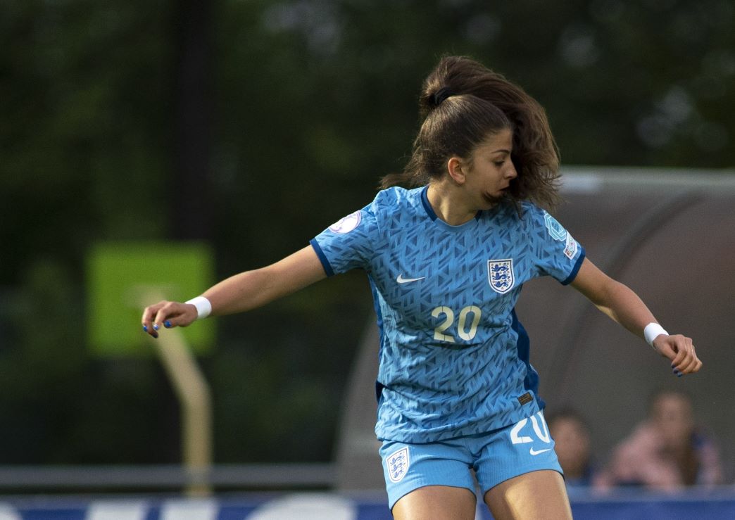 England WU17's two-goal Isabella Fisher