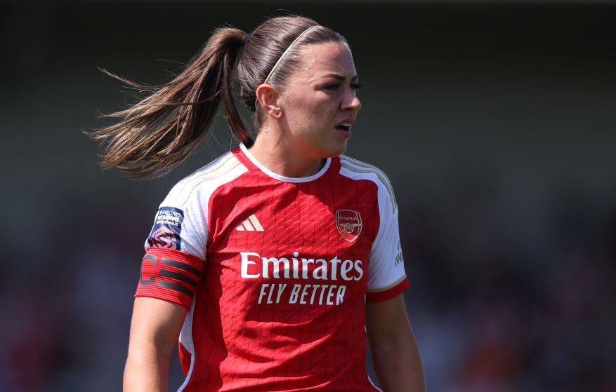 Arsenal's Katie McCabe signs a new contract