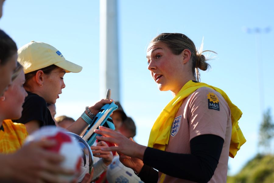 Mary Earps crowned England Women’s Player of the Year connected by EE