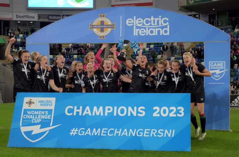Glentoran win Electric Ireland Challenge Cup