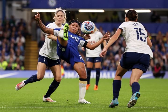 Chelsea FC v Tottenham Hotspur - Barclays Women's Super League