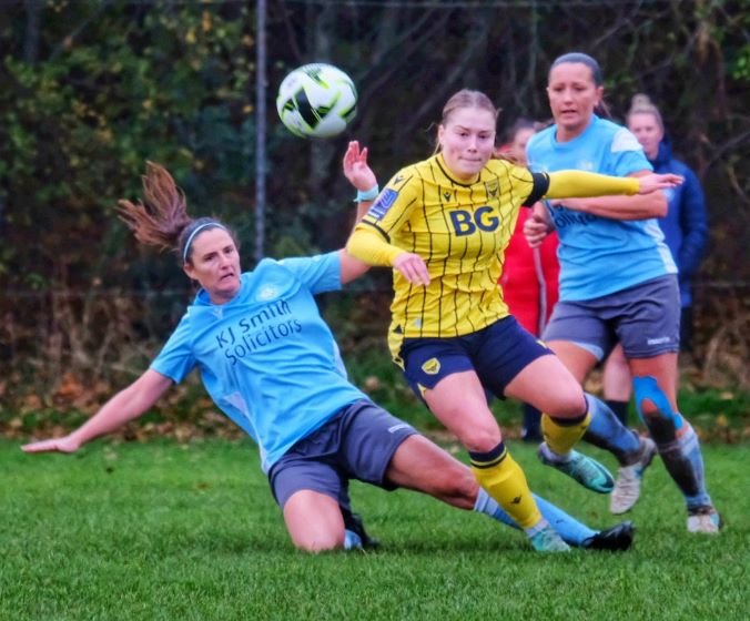 Women's FA Cup: Oxford united won 4-0 at Woodley united