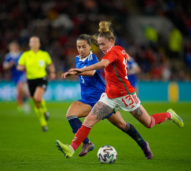 Rachel Rowe returns to Wales squad
