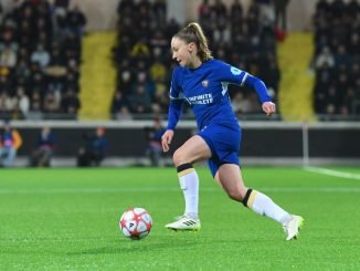 Chelsea Women's Niamh Charles signs new deal