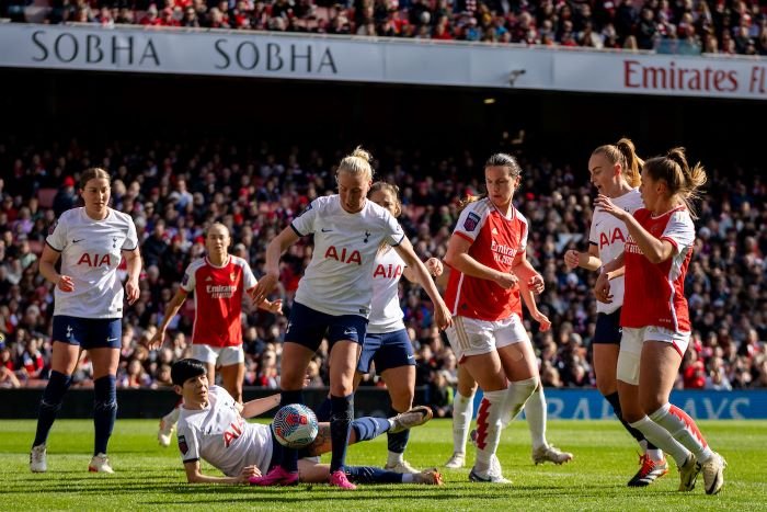 Barclays FA Womens Super League - Arsenal v Tottenham Hotspur - Emirates Stadium