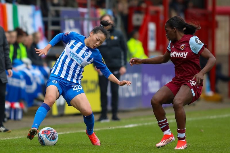 Barclays Womens Super League - West Ham United v Brighton & Hove Albion - Chigwell Construction Stadium