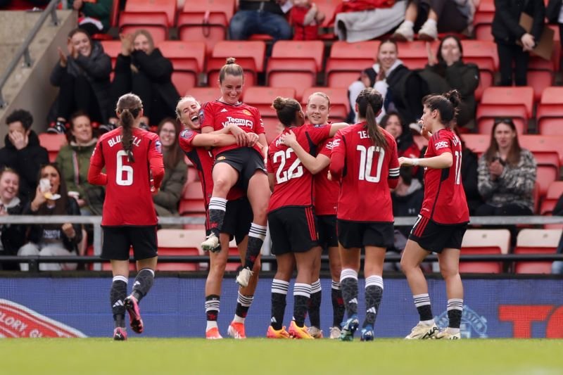 Manchester United v Everton FC - Barclays Women´s Super League