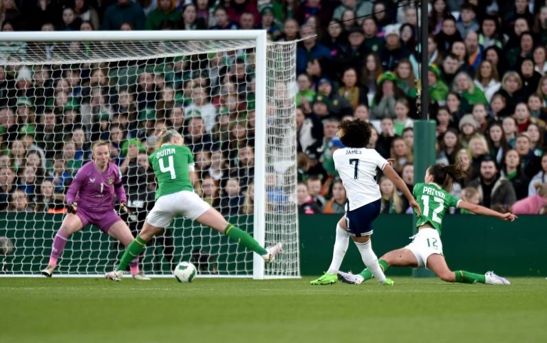 Republic of Ireland v England - UEFA Women's European Qualifier