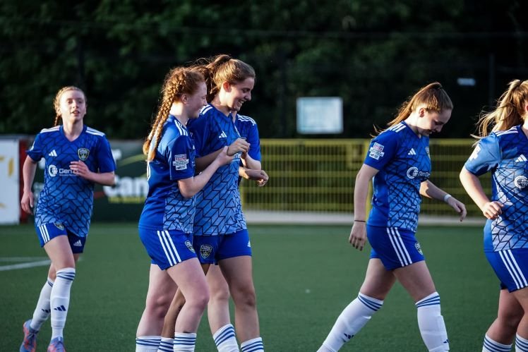 Larne contra Lisburn Rangers, Premiership femenina de Sports Direct