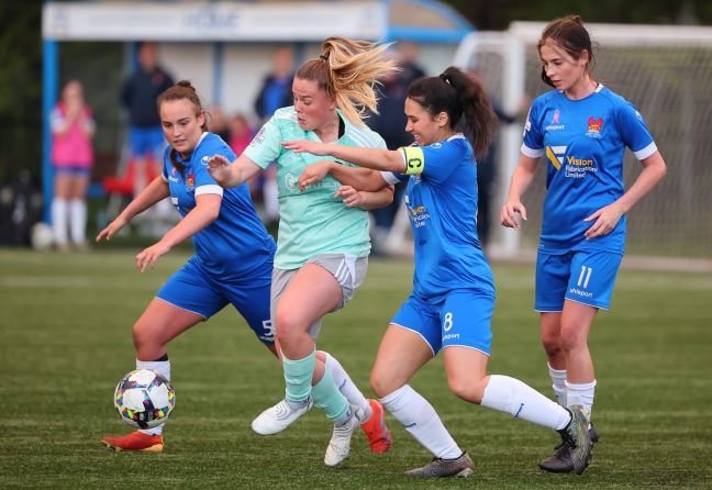 Lisburn Ladies contra Lisburn Rangers, Premiership femenina de Sports Direct