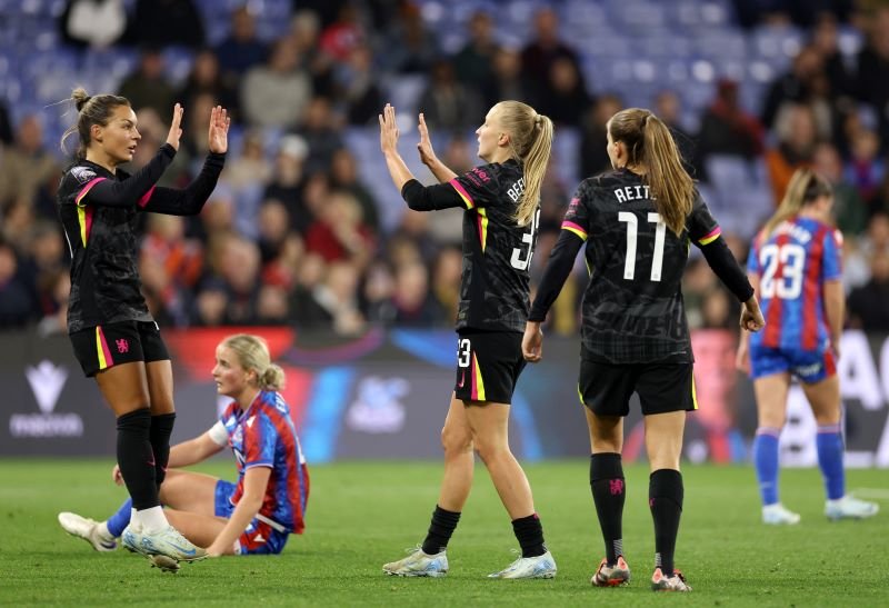 Crystal Palace v Chelsea - Barclays Women's Super League