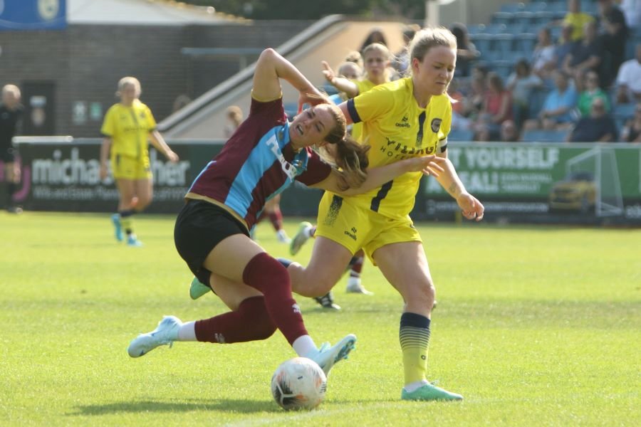 Farnborough v Farnham Town. Women's FA Cup