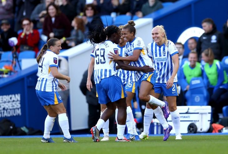 Brighton & Hove Albion v Manchester United - Barclays Women's Super League