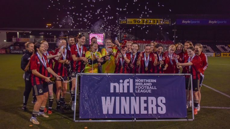 Crusaders Strikers u19s lifting League Cup by beating Cliftonville