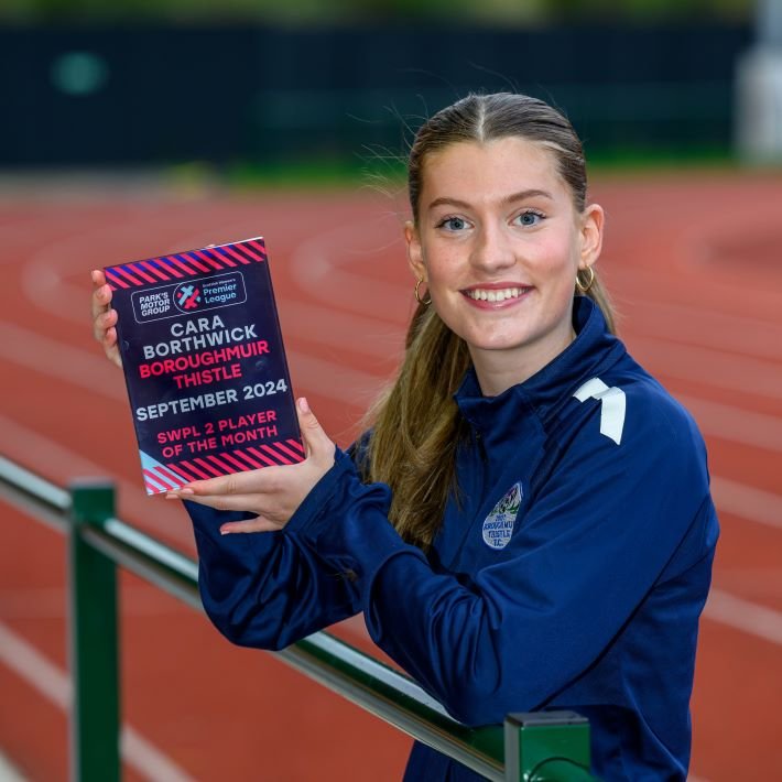 Cara Borthwick collected the September 2024/25 Scottish Women’s Premier League 2 Player of the Month award