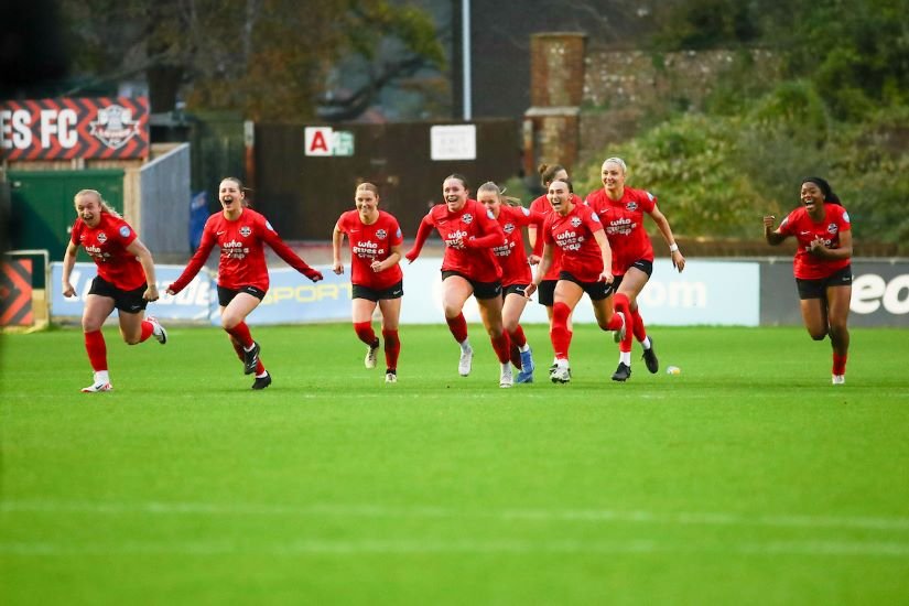 Adobe Womens FA Cup - Lewes v Dulwich Hamlet - The Dripping Pan