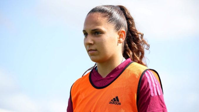 Everton's new signing, Martina Fernandez