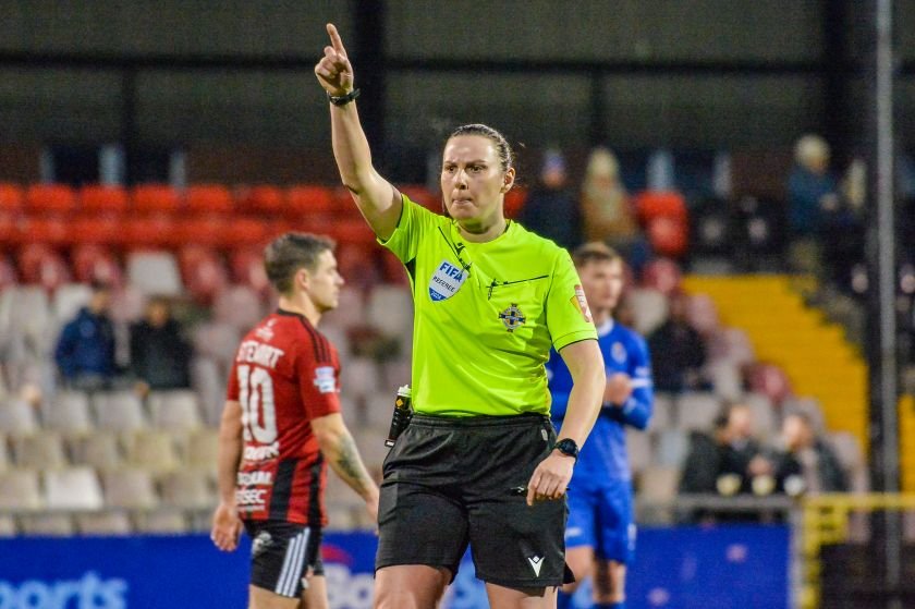 Louise Thompson, first female referee in an NIFL Premiership game