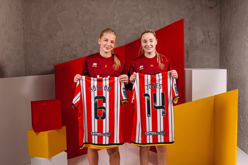 Sheffield United have signed Everton duo Issy Hobson and Ellie Jones on loan