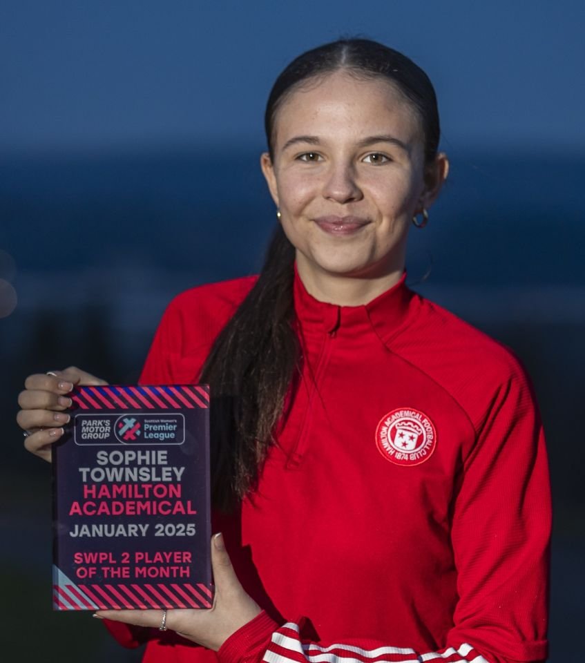 Sophie Townsley collected the January 2024/25 Scottish Women’s Premier League 2 Player of the Month award