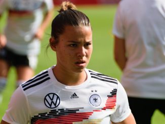 Lena Oberdorf Bayern Munich knee injury