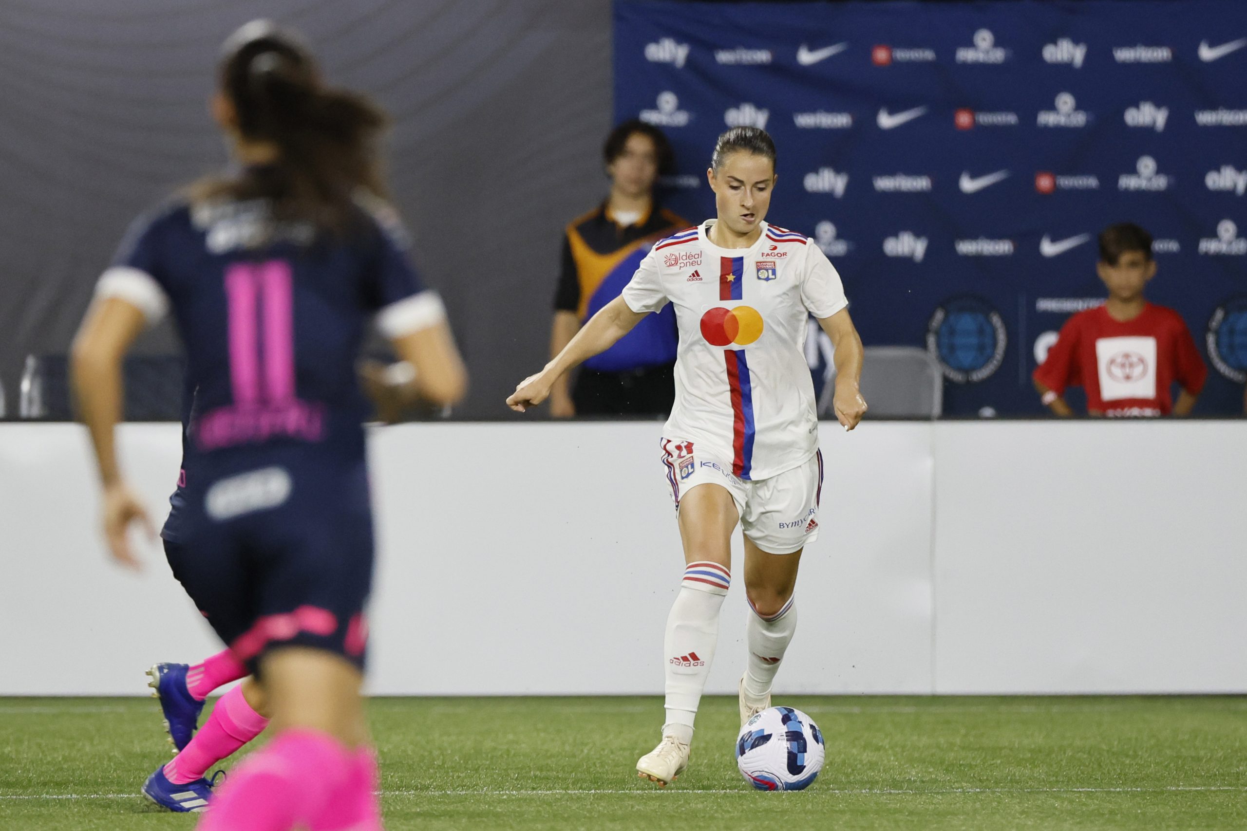 Germany midfielder Sara Dabritz has retired from international football