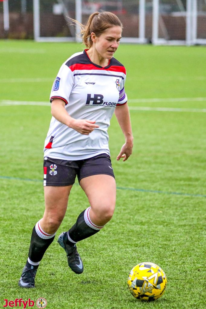 Annie Ackroyd (Jeff Bennett)