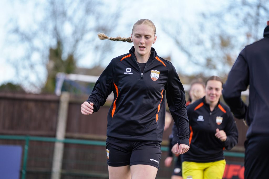 Cheyenne Flynn (Kieran Falcon @ London Bees)